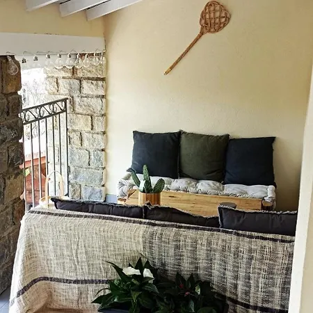 Gite Le Clos Des Boucs Apartamento Les Mages